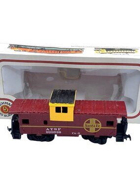 Bachmann HO Scale Santa Fe ATSF 999628 Ce-6 Caboose Train Car With Box